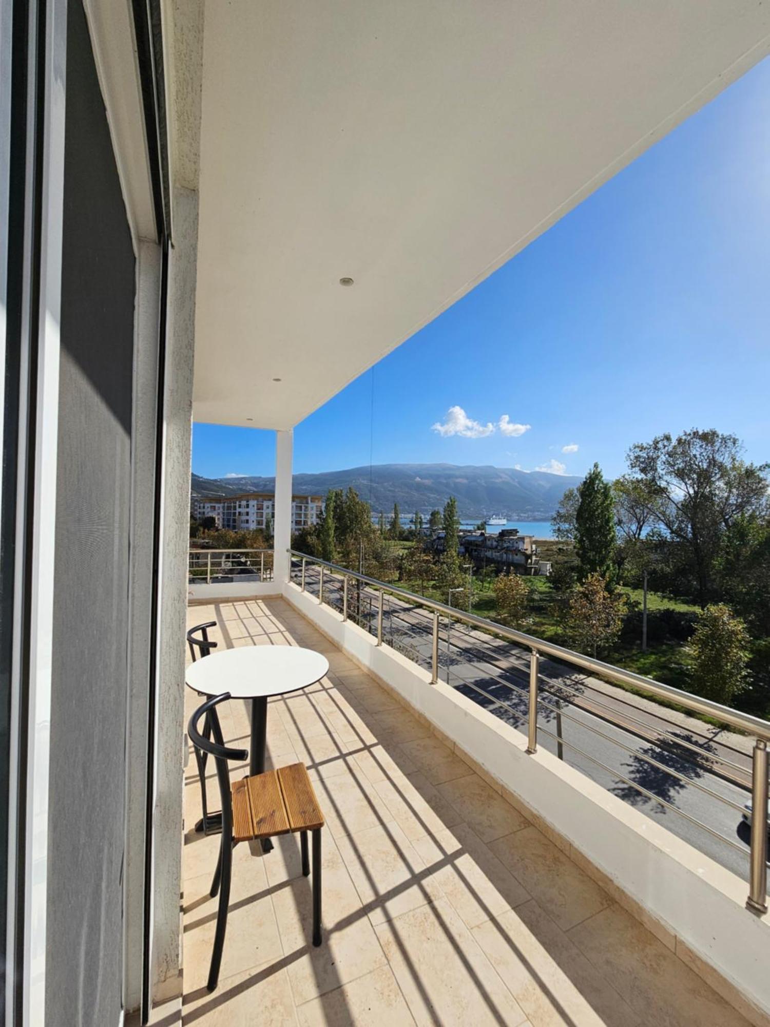 Sea & Sun Apartment Vlorë Exterior foto