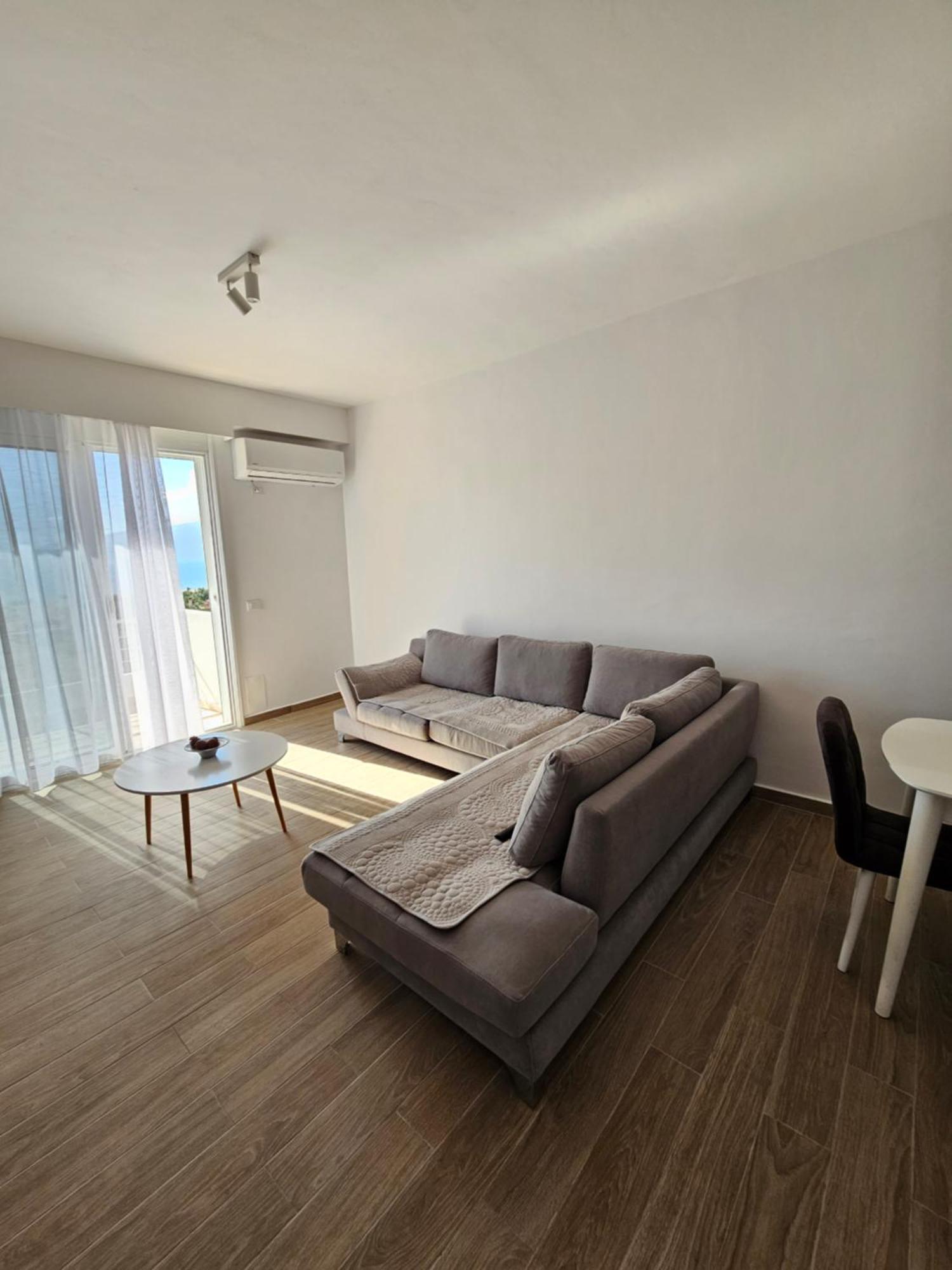 Sea & Sun Apartment Vlorë Exterior foto